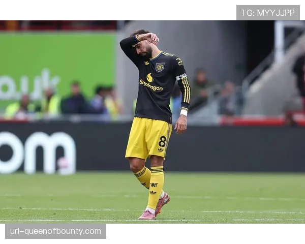 点球命中后B费振臂高呼,曼联队长展现领袖担当 点球命中后B费振臂高呼,曼联队长展现领袖担当