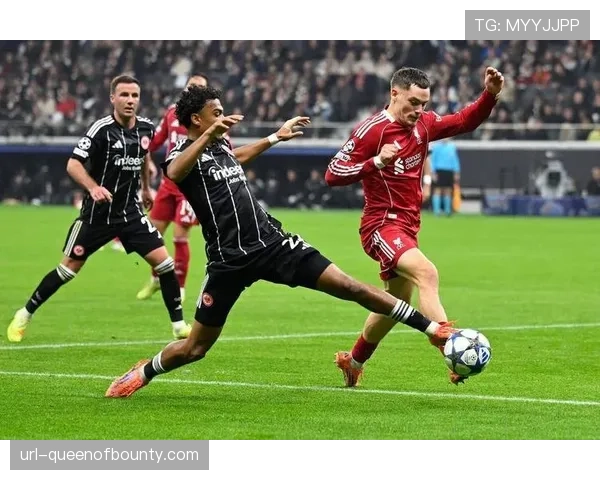 利物浦客场球迷高歌，边路突破引欢呼